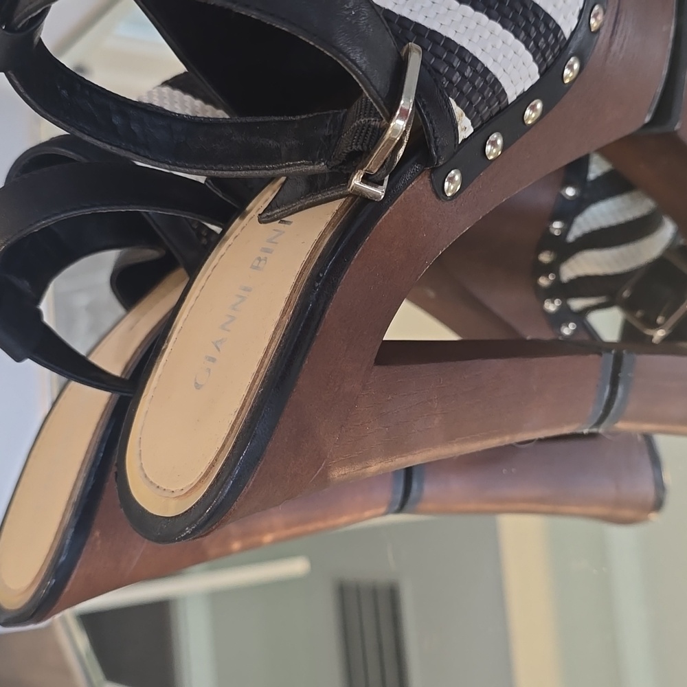 Gianni Bini Black and White Women's Platform Heels Size 8 - Picture 4 of 10